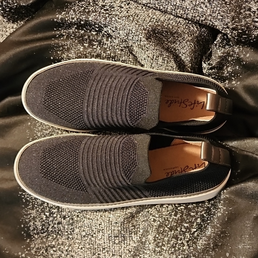 BRAND NEW LIFE STRIDE BLACK SLIP ON